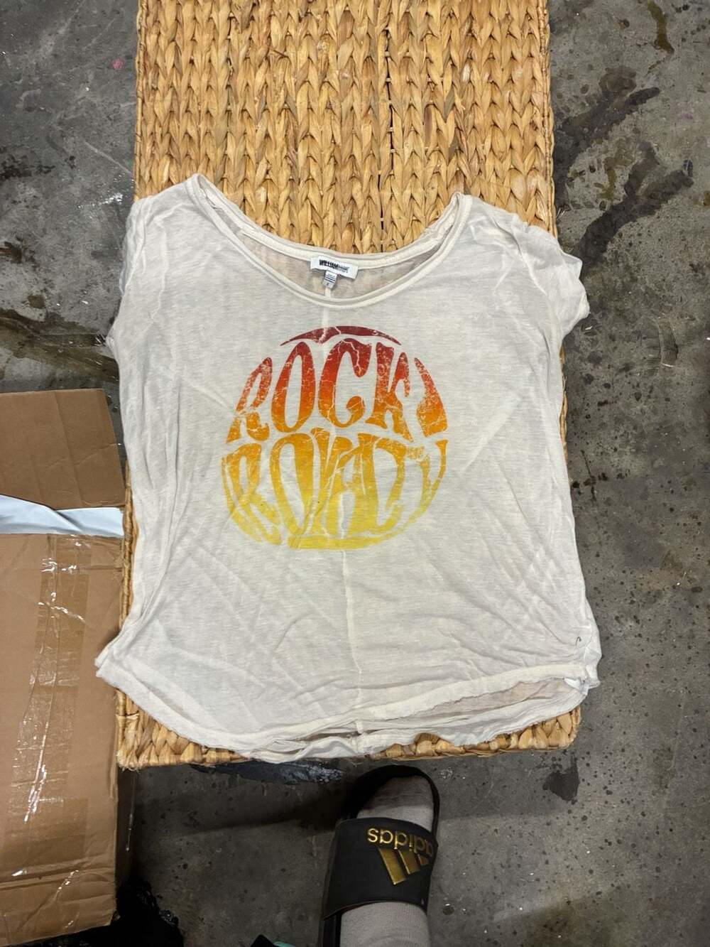 William Rast Rock Royalty Graphic T-Shirt Size S White Distressed